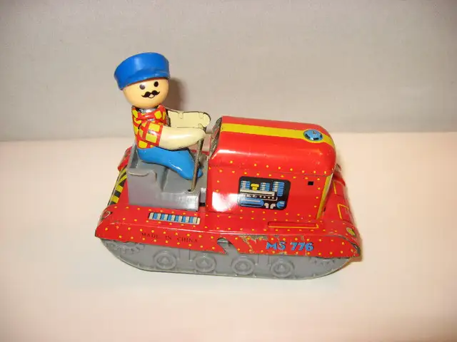 tracteur en Tole Mega bloks stavanger matchbox in Arts & Collectibles in Longueuil / South Shore - Image 2