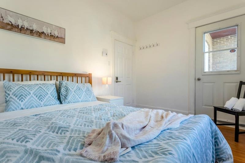 81/2 appartement meublés à louer sur rue Wellington à Verdun — photo 2
