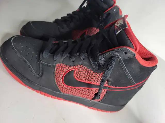 Nike Dunk Hig Retro Black Red Bred Men Size 8.5 Shoes 317982-055 in Men's Shoes in Oakville / Halton Region - Image 5