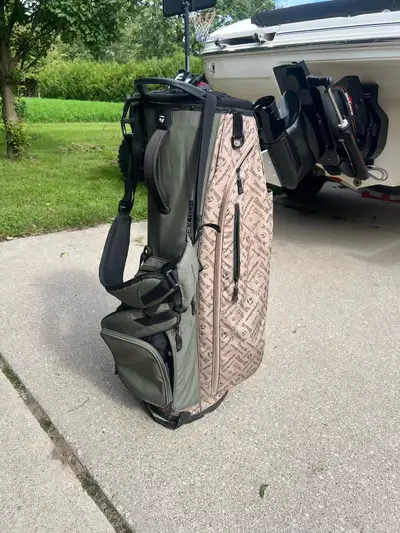 Taylormade Stand Bag, View more