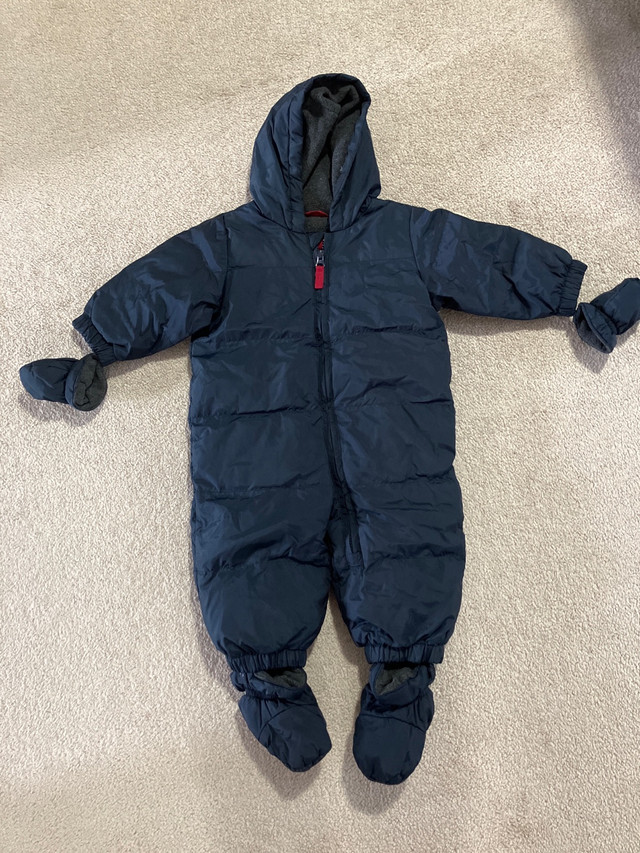 GAP Snowsuit 6-12 Months  in Clothing - 9-12 Months in Kitchener / Waterloo