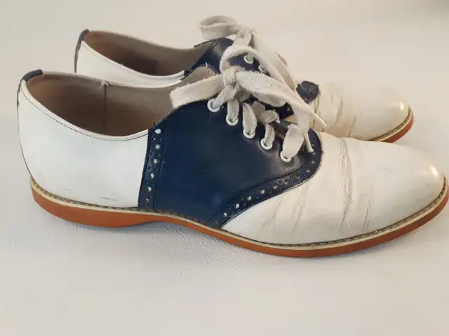 Vintage 1950s Two Tone Leather Oxford Saddle Women's Shoes in Arts & Collectibles in Kitchener / Waterloo - Image 6