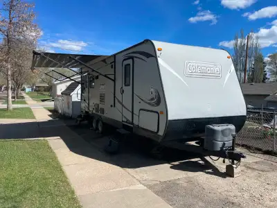 2014 Coleman CT240RL RV Trailer; Extra interior height - 82'' ceiling clearance! Sleeps 4. 54495 lbs...