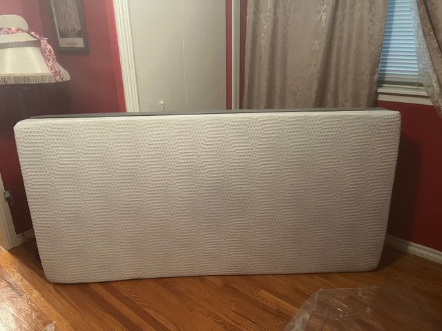 Dormeo Twin XL Mattress - Price Negotiable  in Beds & Mattresses in Mississauga / Peel Region