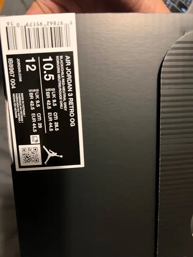 Jordan 3 Rare Air - Size 10.5 in Men's Shoes in City of Toronto - Image 6