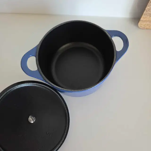 Vintage Le Creuset Cast Iron Mini Cocotte in Kitchen & Dining Wares in Calgary - Image 4
