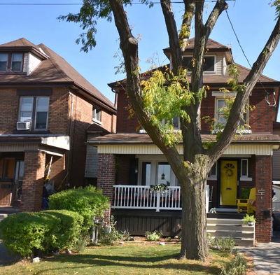 This modern unit of one bedroom, 2 bathroom + basement includes: On the main floor: kitchen, a fully...