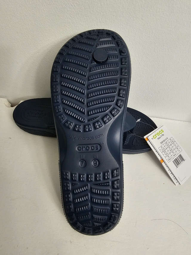 Crocs Baya II Flip Sandals | Size M7 / W9 | Navy Blue in Women's - Shoes in City of Halifax - Image 4