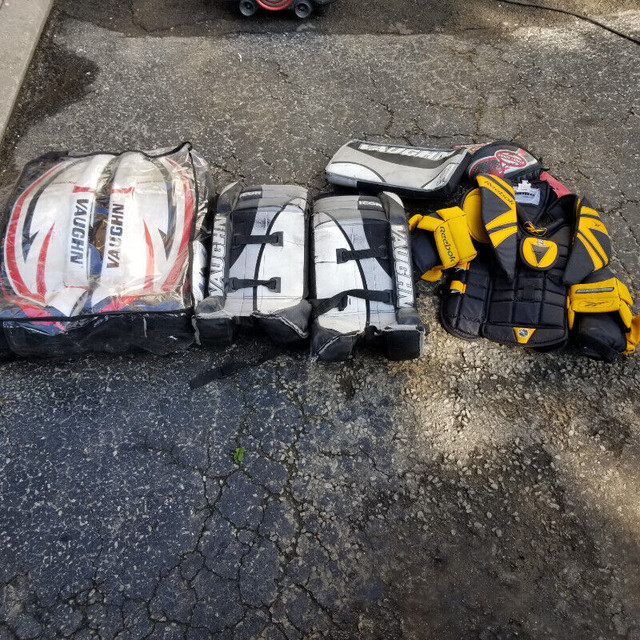 Kids Ice/Ball Hockey Goalie Equipment in Hockey in Markham / York Region - Image 2