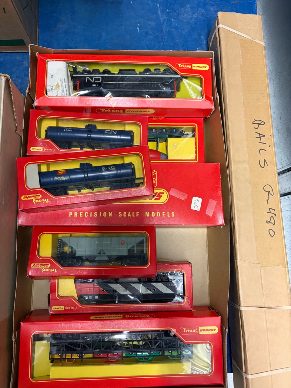 Tri-Ang assorted cars and parts plus other HO cars | Arts ...