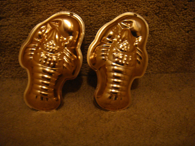 Vintage Copper Tone Food Molds in Kitchen & Dining Wares in Edmonton