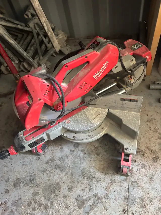Chop saw in Power Tools in London - Image 2