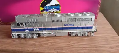 Loco  diesel Amtrak, View more