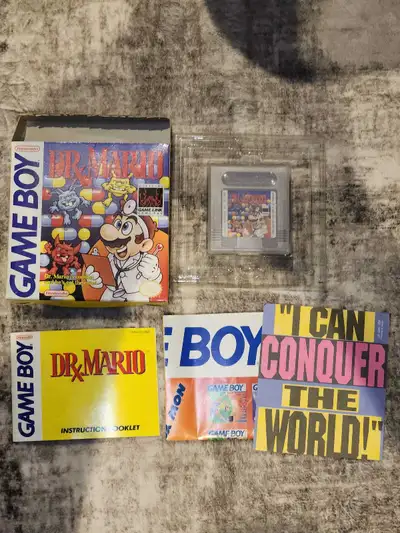 In great shape. Complete with plastic tray, manual, poster, insert. 1st print version of the game. A...