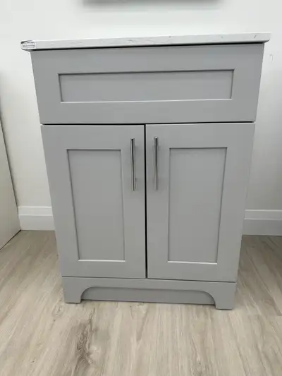 24 Inches Solid Wood Grey Bathroom Vanity At Factory Price. 2 Doors and nice storage space. 5 Years...