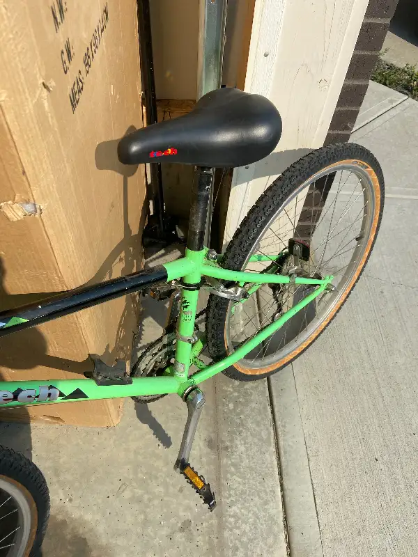 Tech bike in Road in Calgary - Image 4