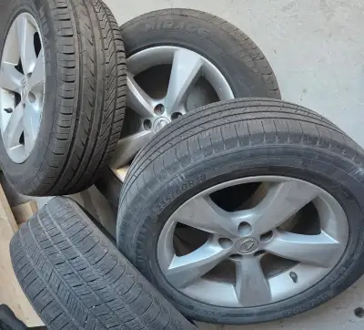 235/60R18 The Rim come with all season tire 2 Michelin Brand - 2 season used only 2 Mirage Brand - 1...