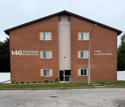 APARTMENT FOR RENT IN TILLSONBURG. 3rd. FLOOR UNIT (NO ELEVATOR) CLOSE TO SCHOOLS QUIET AREA ALL INC...