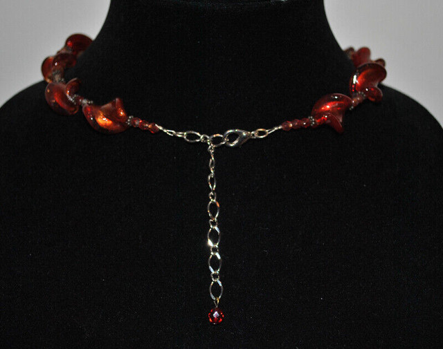 VINTAGE CHOKER NECKLACE in Arts & Collectibles in Ottawa - Image 2
