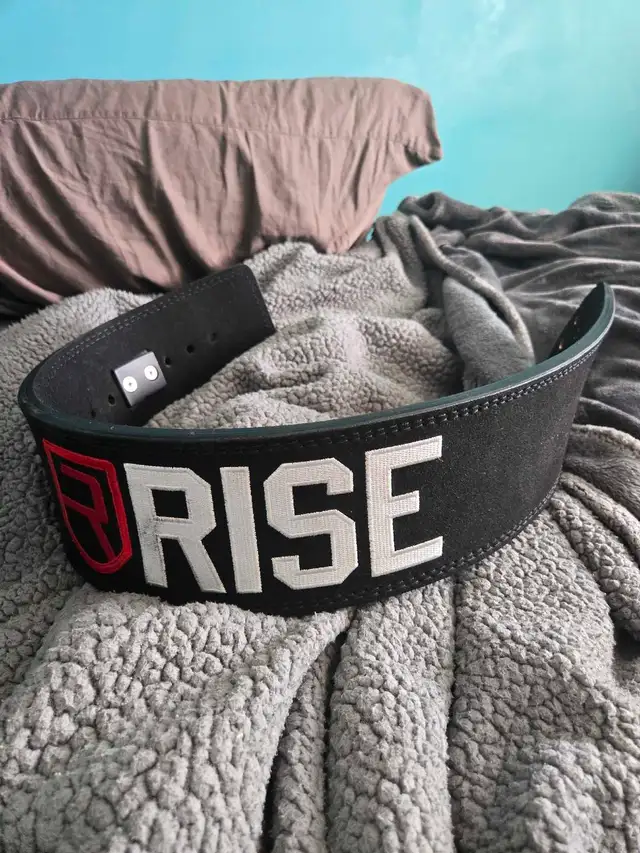 RISE 10mm Lever Belt Black in Exercise Equipment in Lévis - Image 2