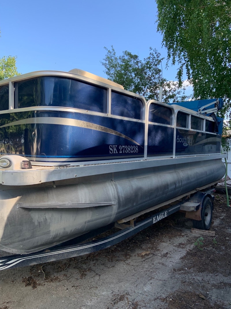 REDUCED 2010 South Bay Pontoon Powerboats & Motorboats Saskatoon