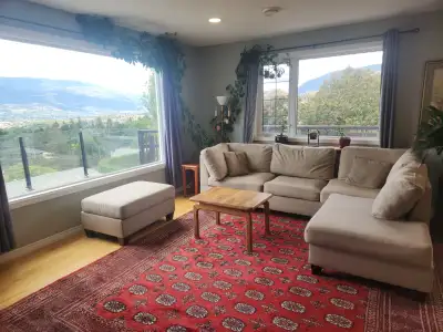 Fully Furnished Lakeview Home for Rent – 2 Bed • 2 Bath – West Bench, Penticton $3,500/month Availab...