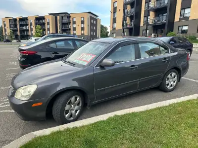 Saint-Jérôme Kia magentis LX 2008 225000 km En très bon état NON NÉGOCIABLE