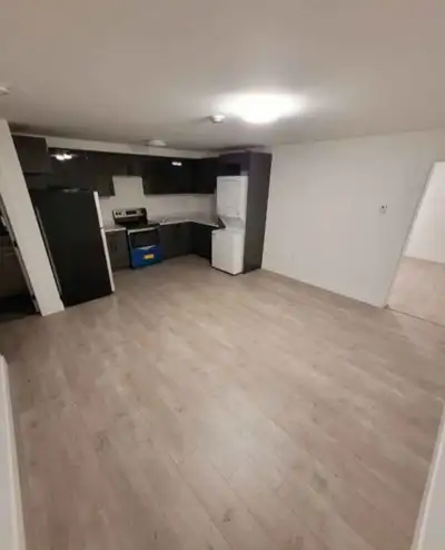 Spacious 2 bedroom basement suite for rent. -Hardwood flooring. -own Thermostat control. -walking di...