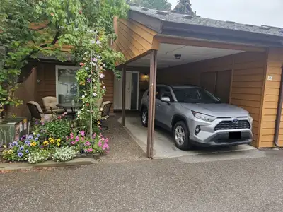 Available immediately | 1-year lease preferred Welcome to this spacious approximately 1,400 sq. ft....
