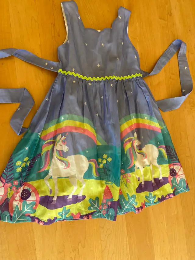 Robe motifs licornes in Kids & Youth in City of Montréal - Image 6
