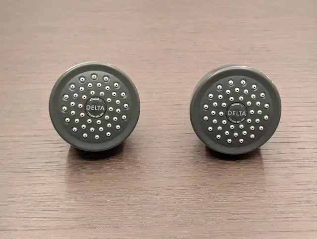Delta shower head (pair) in Plumbing, Sinks, Toilets & Showers in Calgary - Image 2