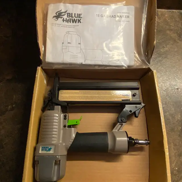 Blue Hawk 18 Gauge Brad Nailer Pneumatic GUC in Power Tools in North Bay - Image 2