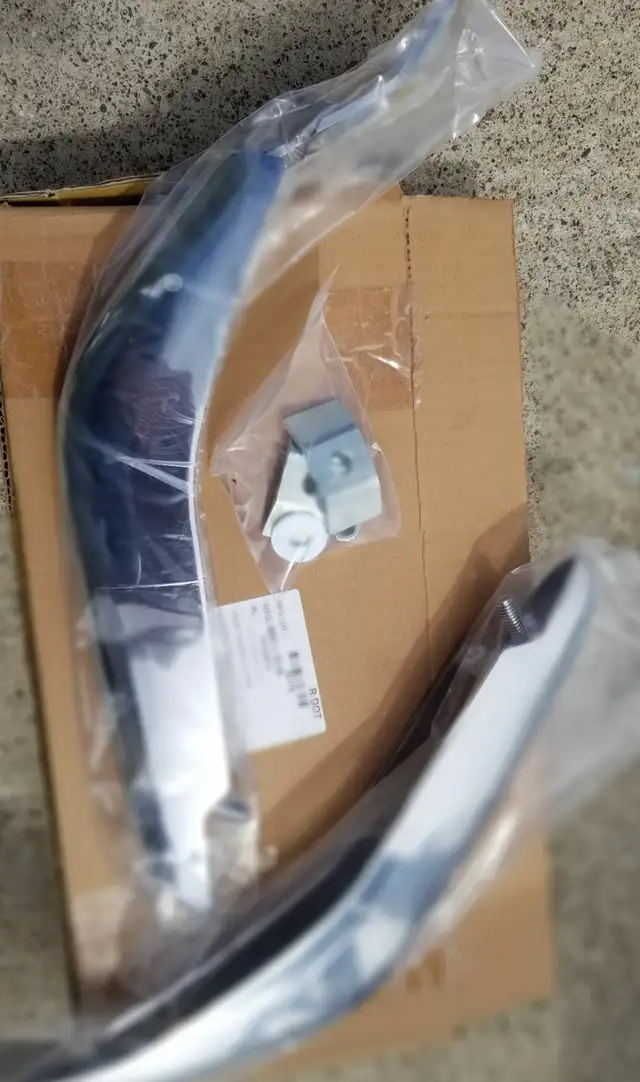 1968,1969 Dodge Charger Front Bumper with guards in Other Parts & Accessories in Windsor Region - Image 5