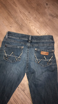 Women’s wrangler jeans 