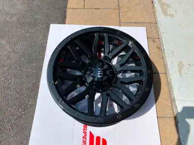 OUI, c'est DISPONIBLE 1 seul MAG (only ONE mag) Mag Fast Wheels MENACE 20x9 ET15 - 6x139,7mm bolt pa...