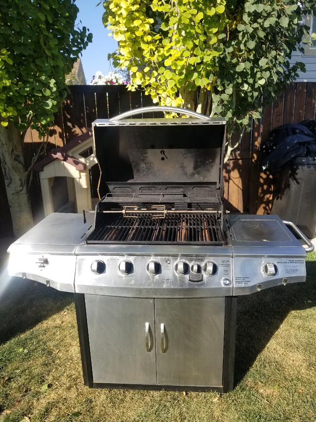 Brinkmann Elite BBQ in BBQs & Outdoor Cooking in Red Deer