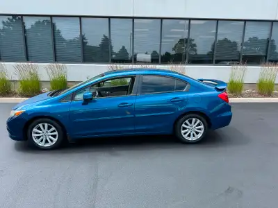 Selling my 2012 Honda Civic with 182,000 km. Runs great, very reliable and fuel-efficient. This vehi...