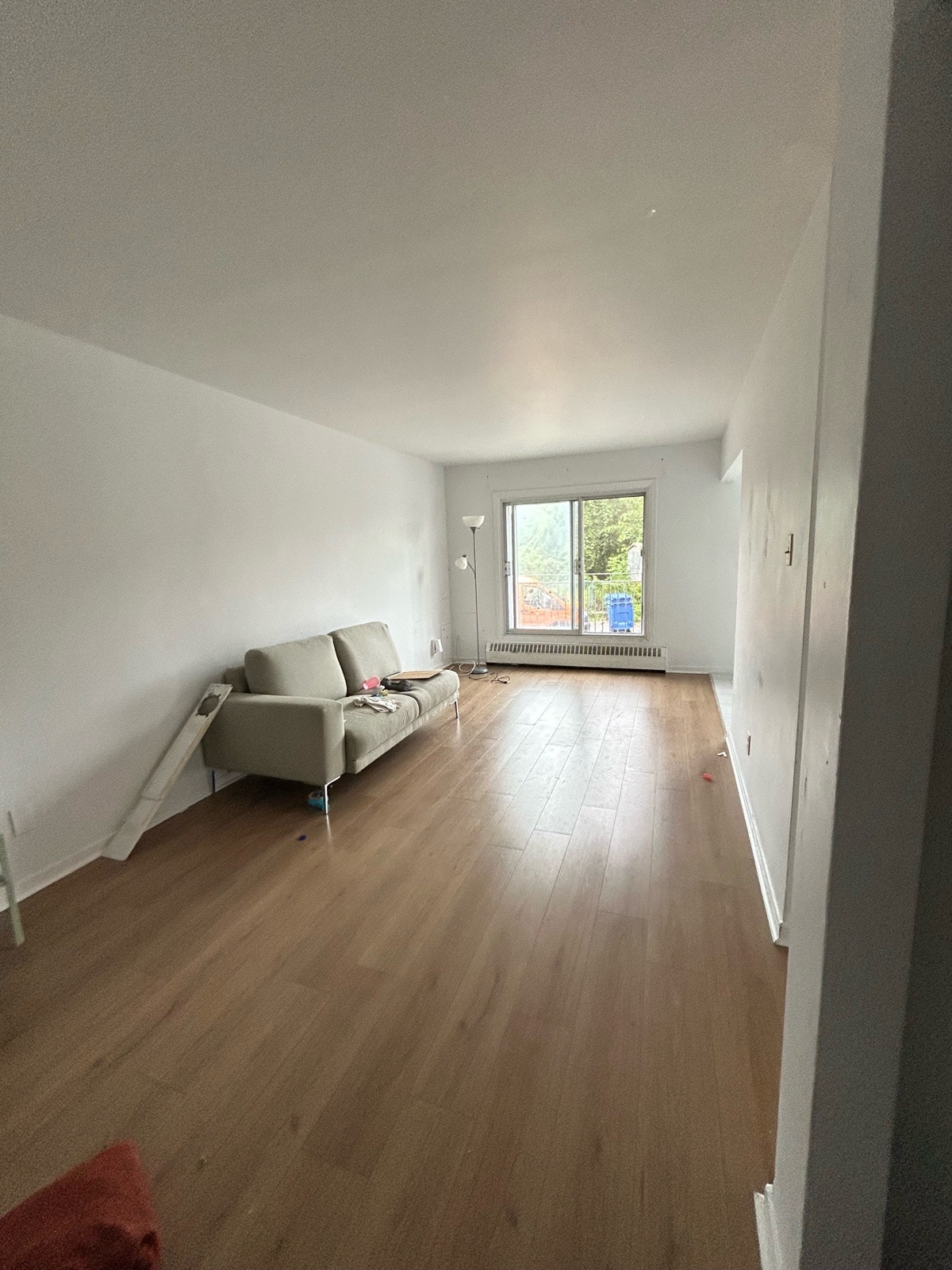 grand 4 1/2 NDG- frigo/four/chauffage/eau chaude inclus — photo 1