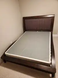 Queen size bed w/spring box