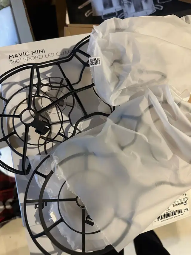 DJI Mavic Mini Drone w/ Propeller Guard in Cameras & Camcorders in Markham / York Region - Image 6