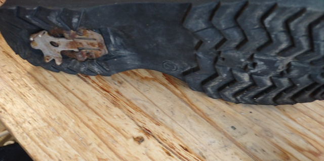 Botte a crampons pour femme in Women's - Shoes in Saint-Hyacinthe - Image 3