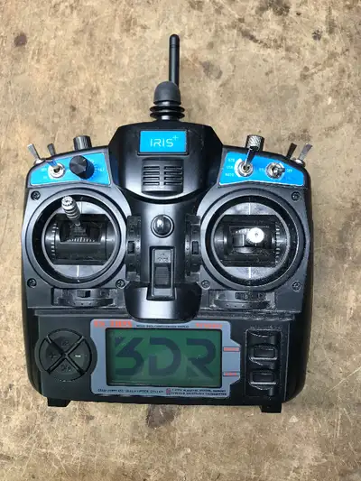 Iris + Remote Control for Flight Vehicles In good condition. Powers on, menus operate. Not tested in...