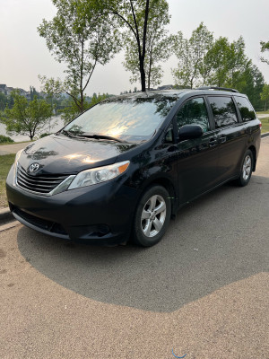 2012 Toyota Sienna LE
