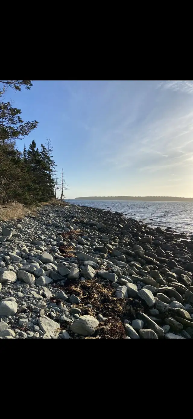OCEANFRONT HOUSE & COTTAGE FOR SALE in Houses for Sale in New Glasgow - Image 28