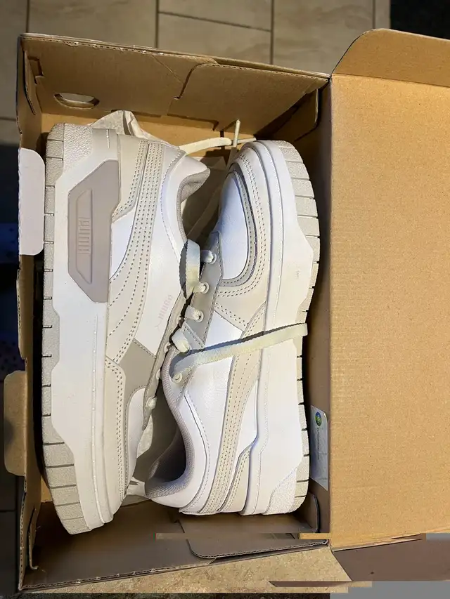 Espadrilles Puma in Women's - Shoes in Québec City - Image 3