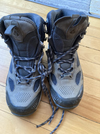 Vasque hiking boots size 38.5 (8W)
