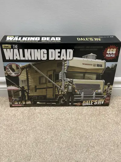 McFarlane Toys The Walking Dead DALE'S RV Construction Building Set (A)
