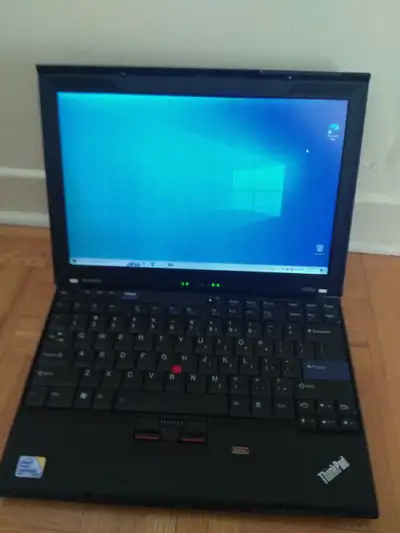 ThinkPad X200s, View more