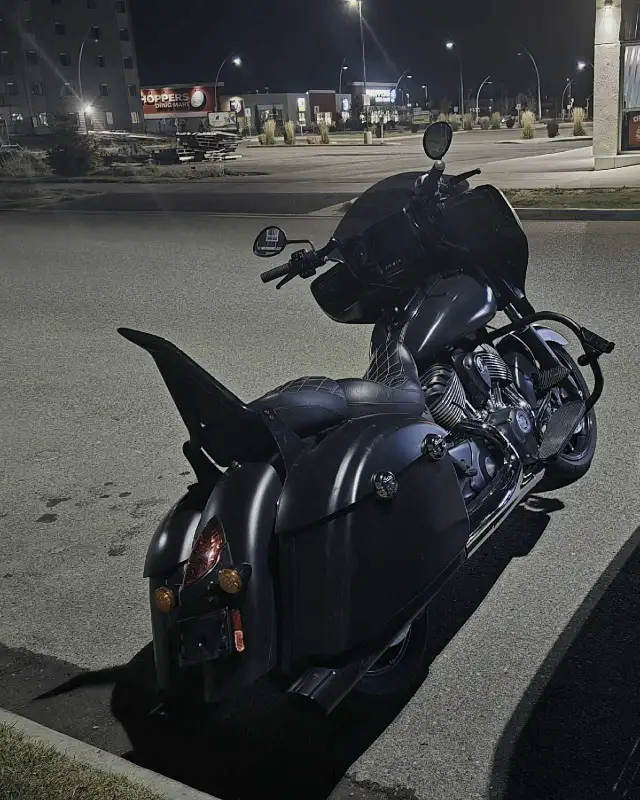 2018 Indian Cheiftain Darkhorse in Street, Cruisers & Choppers in Saskatoon - Image 4