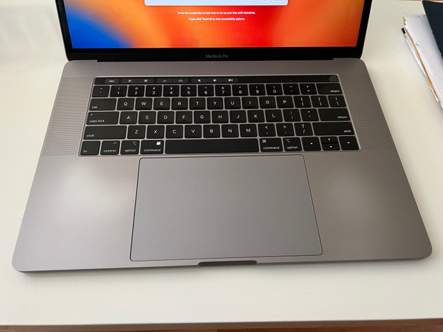 Macbook Pro Space Grey 2018 32 G 1 T in Laptops in Mississauga / Peel Region - Image 3